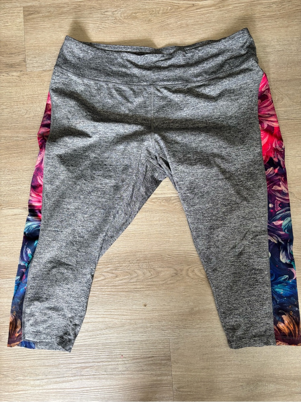 Capris - Picture 1 of 2